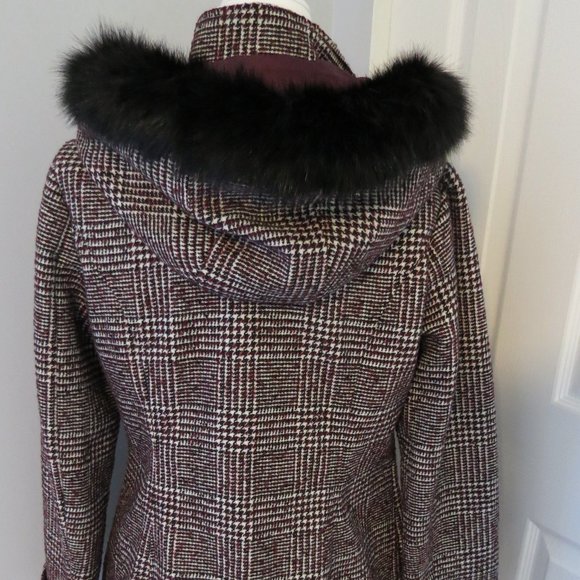 INTL d.e.t.a.i.l.s. Hooded Coat with faux fur - Picture 2 of 6